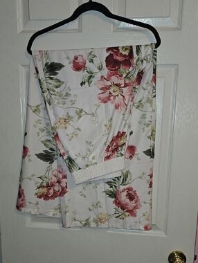 NWOT Wide Leg Floral Lounge Pants‎ - White with Pink & Green Bloom